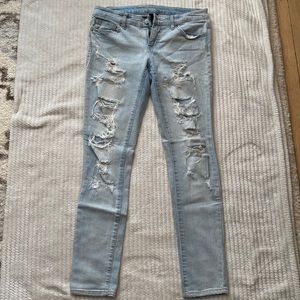 Low Rise Ripped Skinny Jean